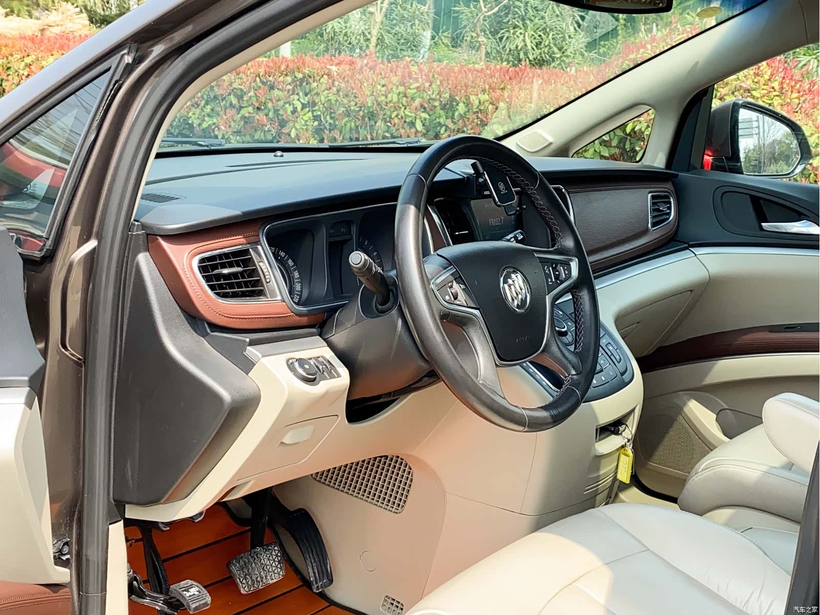 Buick GL8, 2019 10