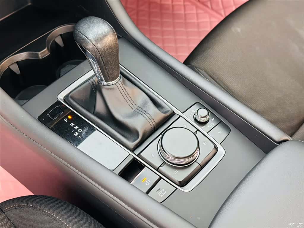 Mazda Mazda3, 2021 19