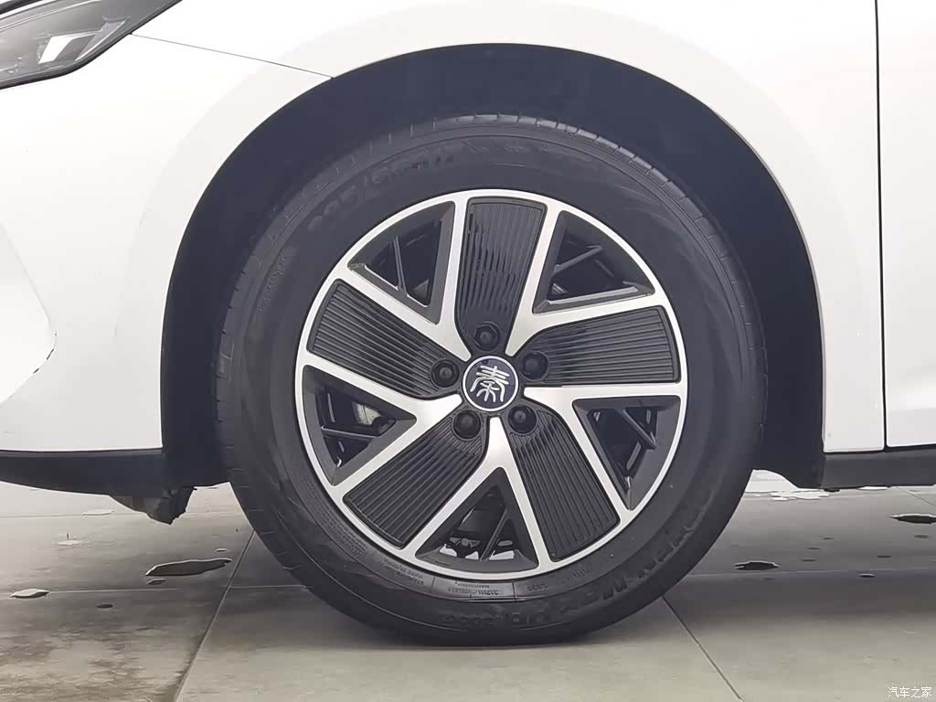 BYD Qin, 2025 17