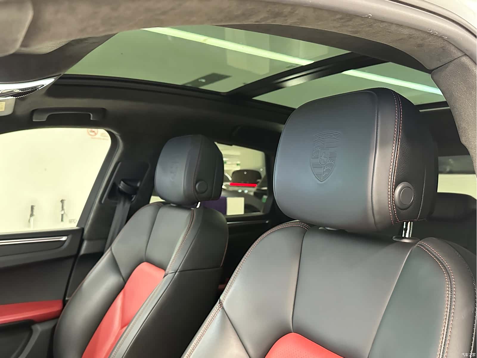 Porsche Macan, 2022 11