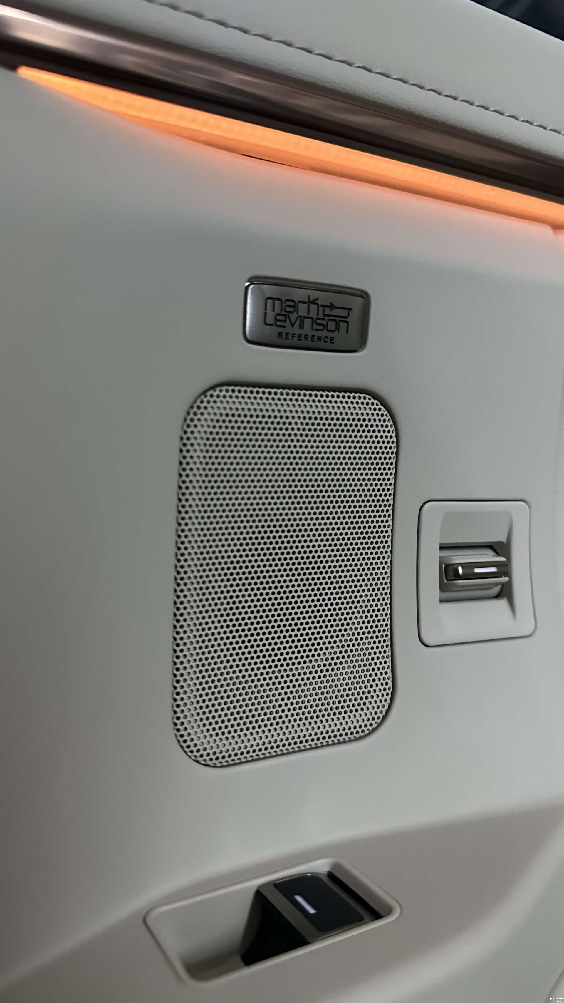 Lexus LM, 2025 17