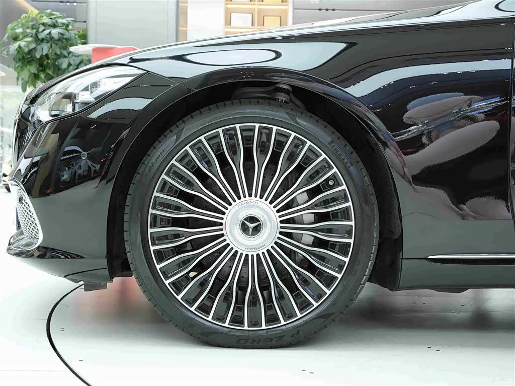 Maybach S-Class, 2024 25