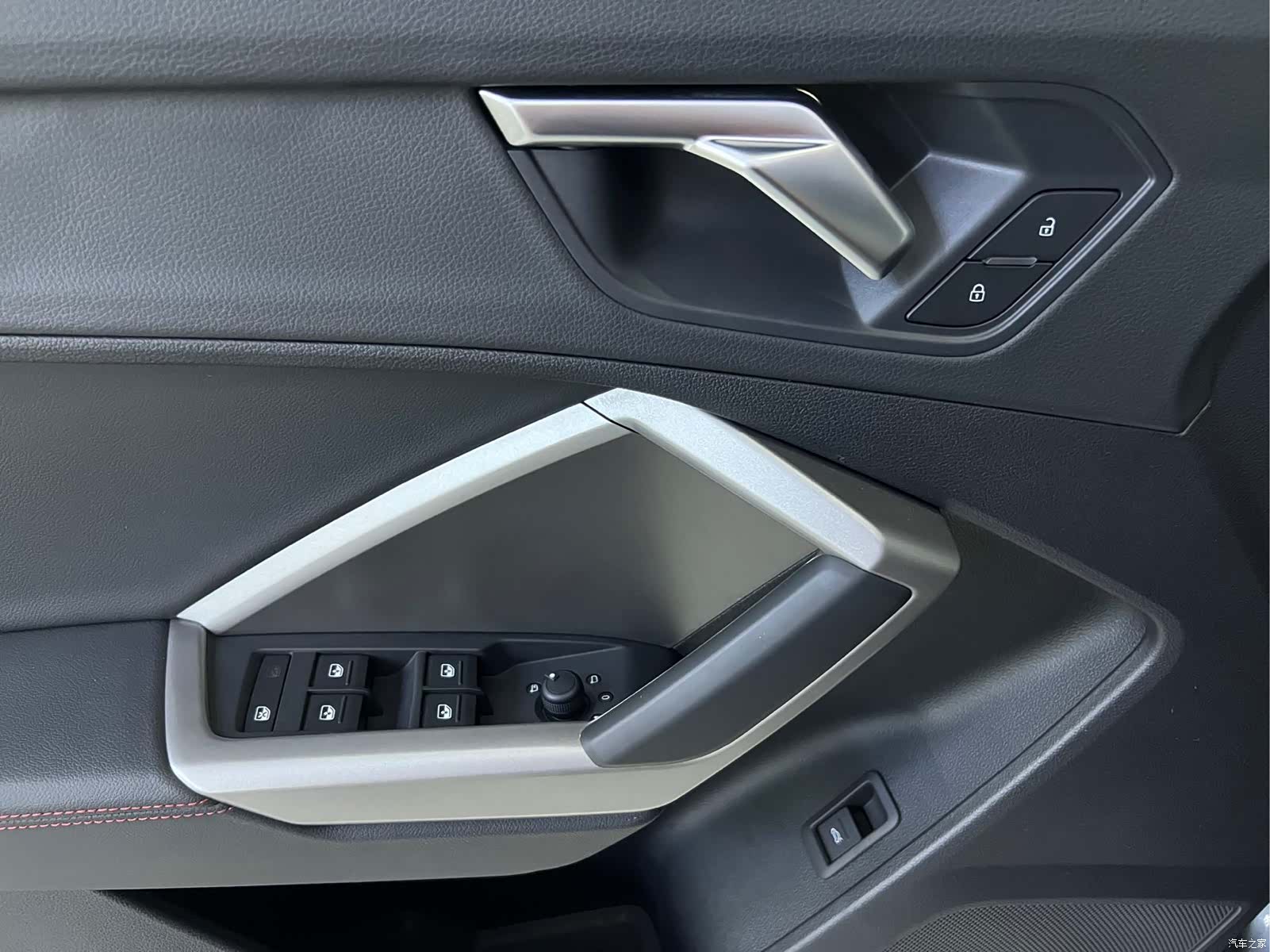 Audi Q3, 2022 11