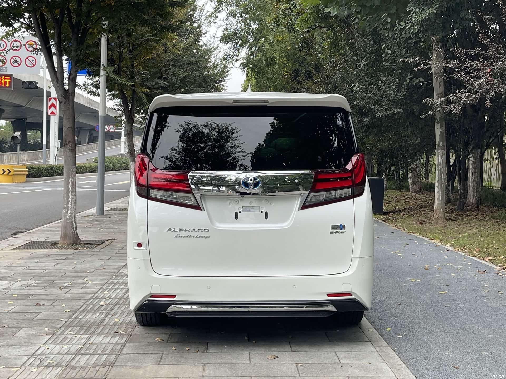 Toyota Vellfire, 2022 7