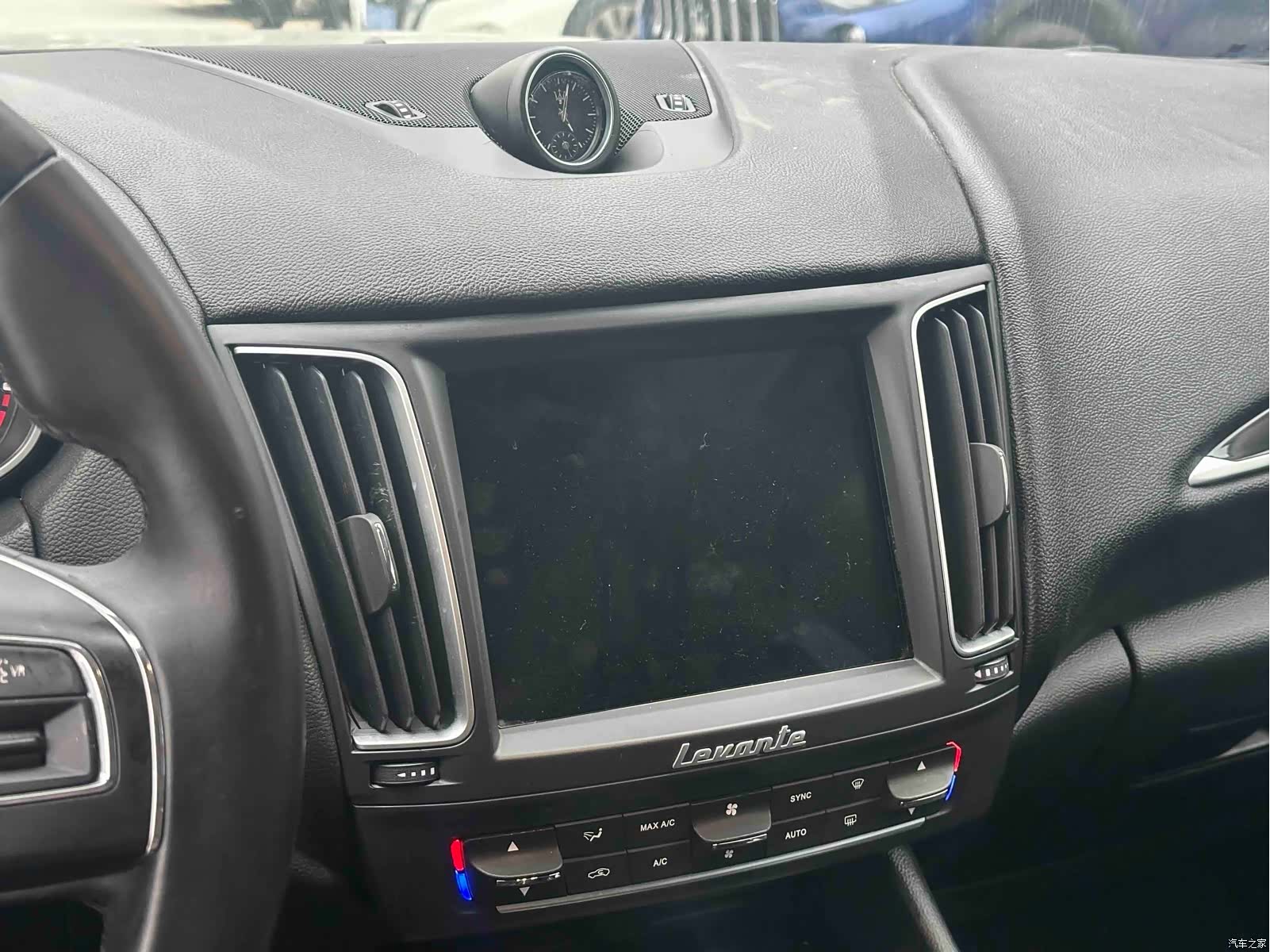 Maserati Levante, 2018 11