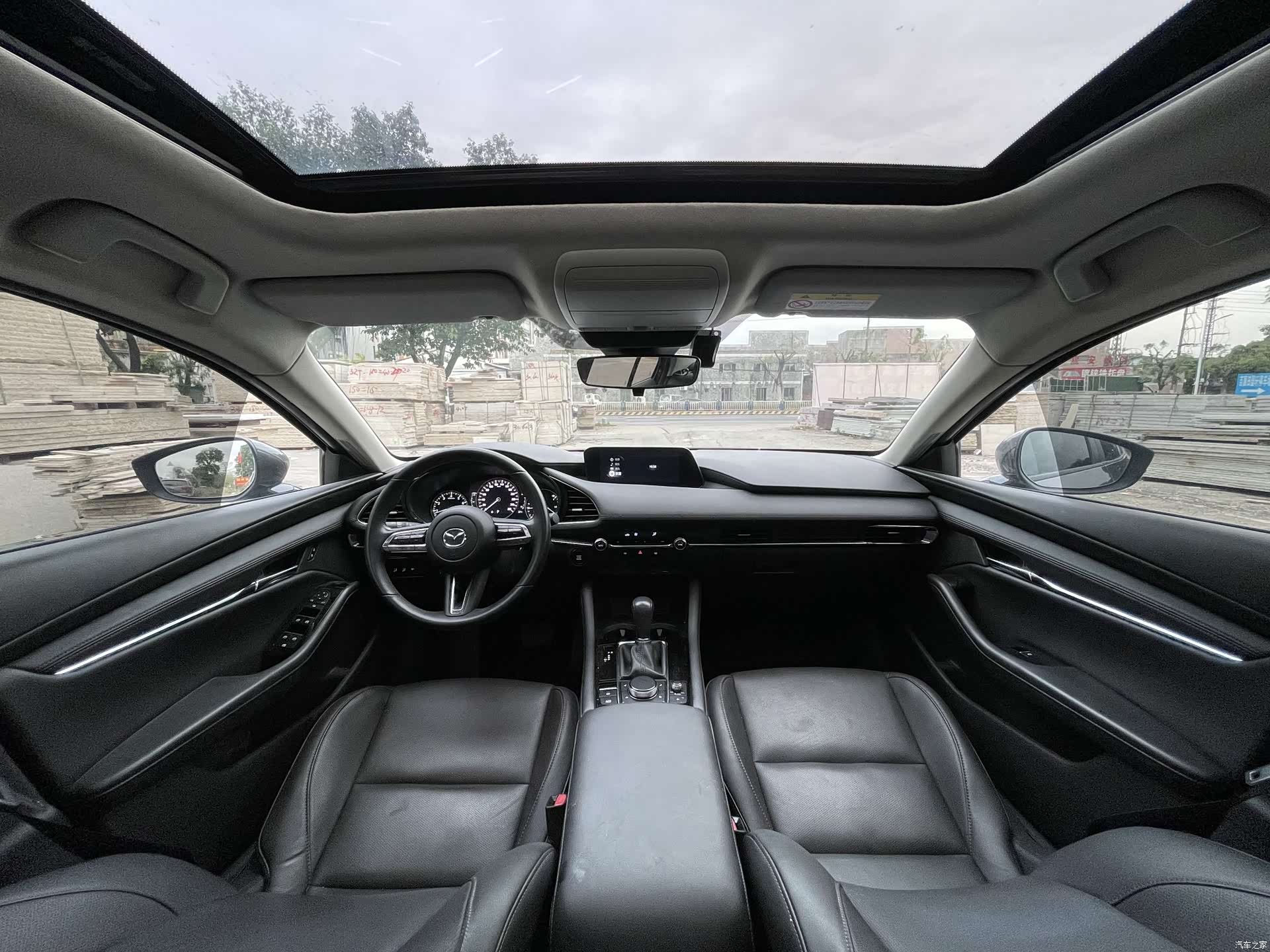 Mazda Mazda3, 2022 14