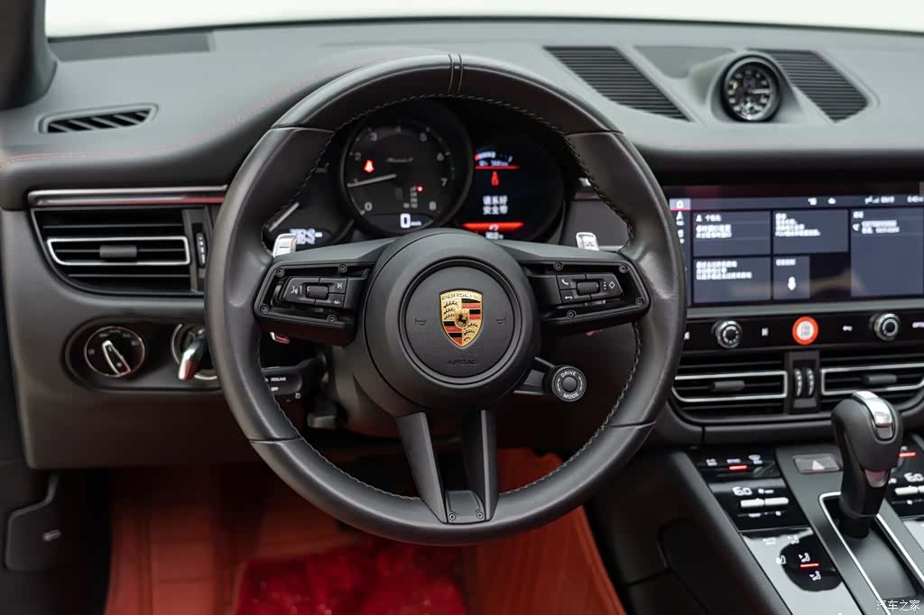 Porsche Macan, 2023 12