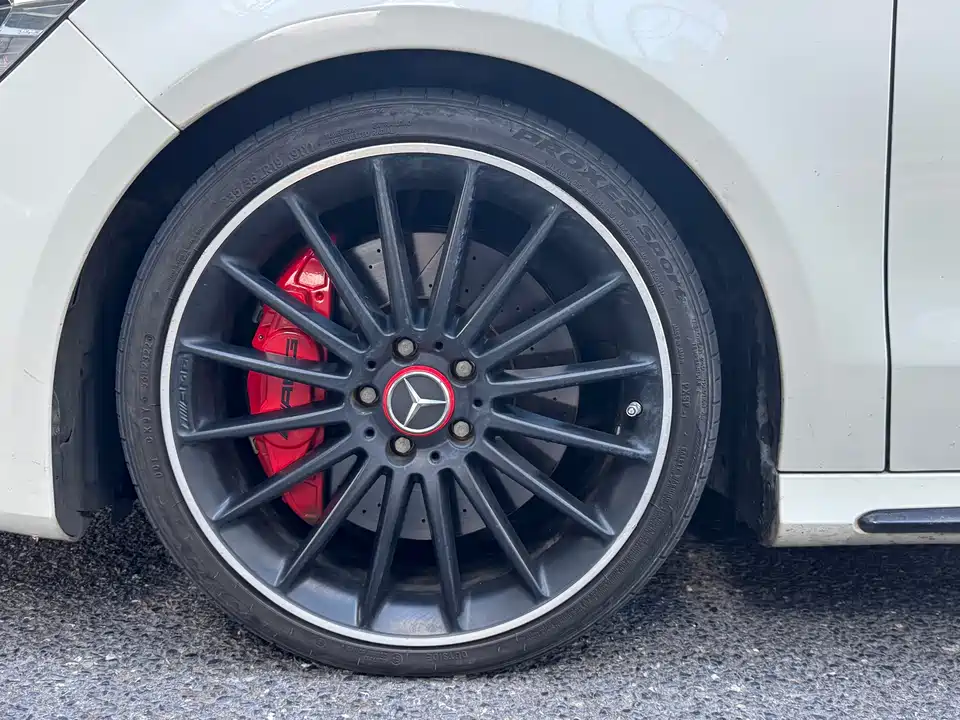 Mercedes-Benz CLA AMG