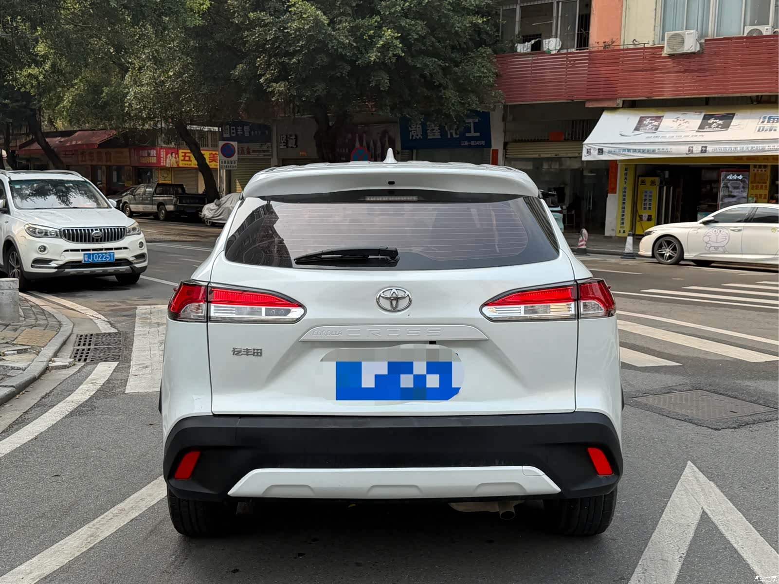 Toyota Corolla, 2023 все фото