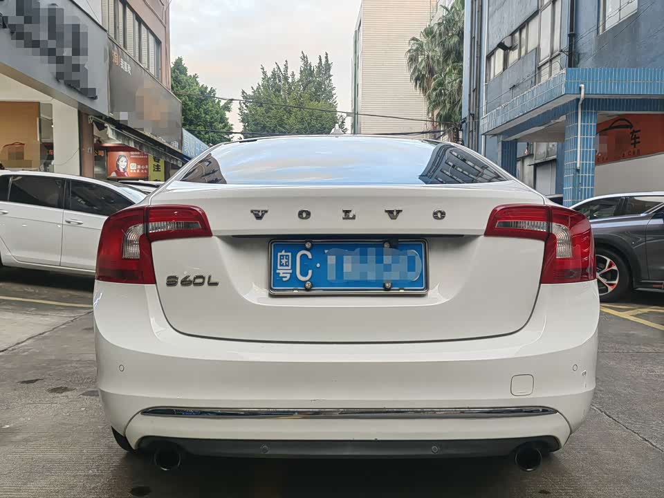 Volvo S60