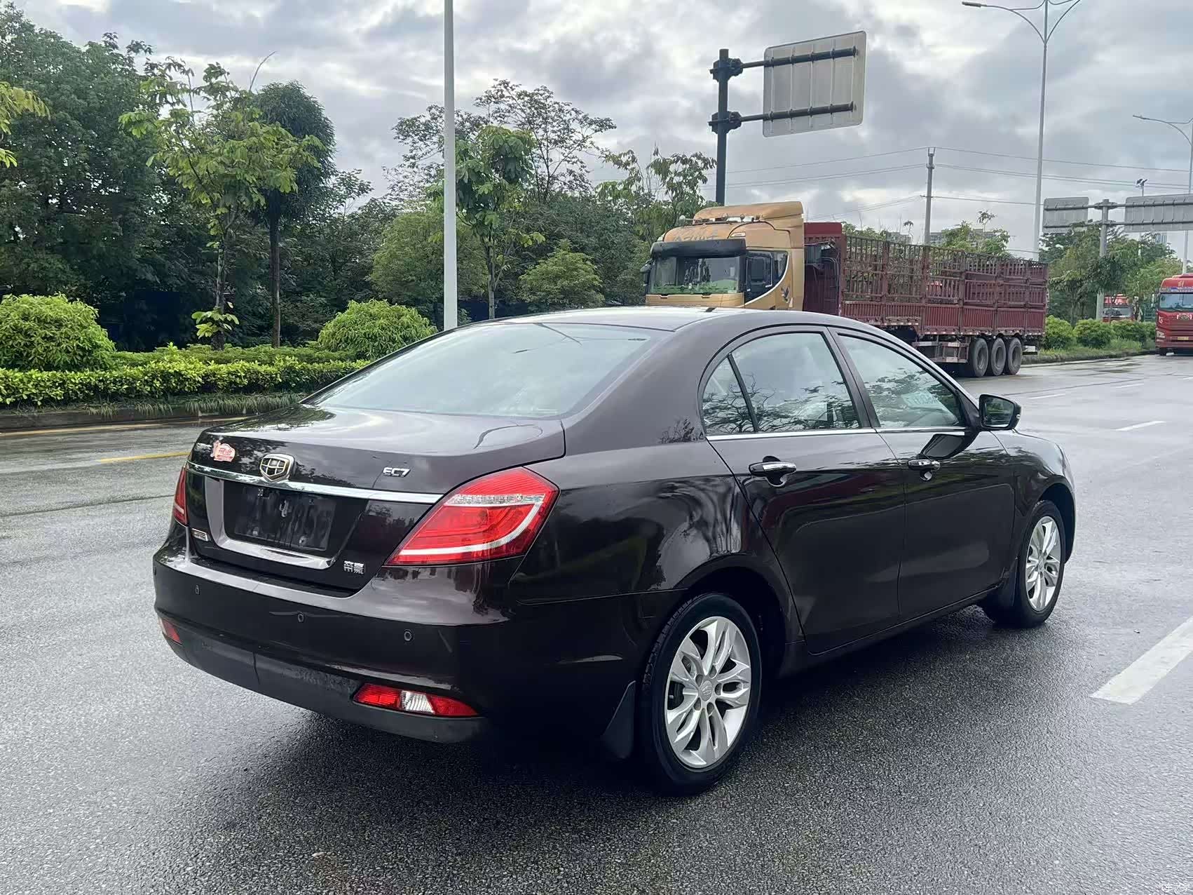Geely Emgrand, 2015 6