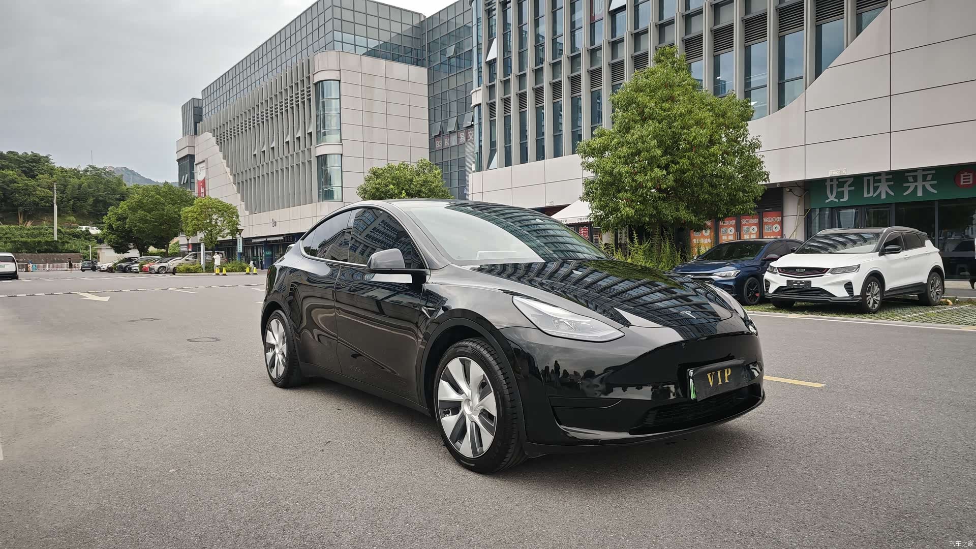 Tesla Model Y, 2023 3