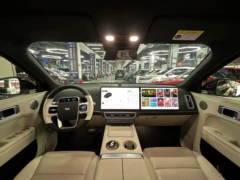 Li Auto Ideal L8