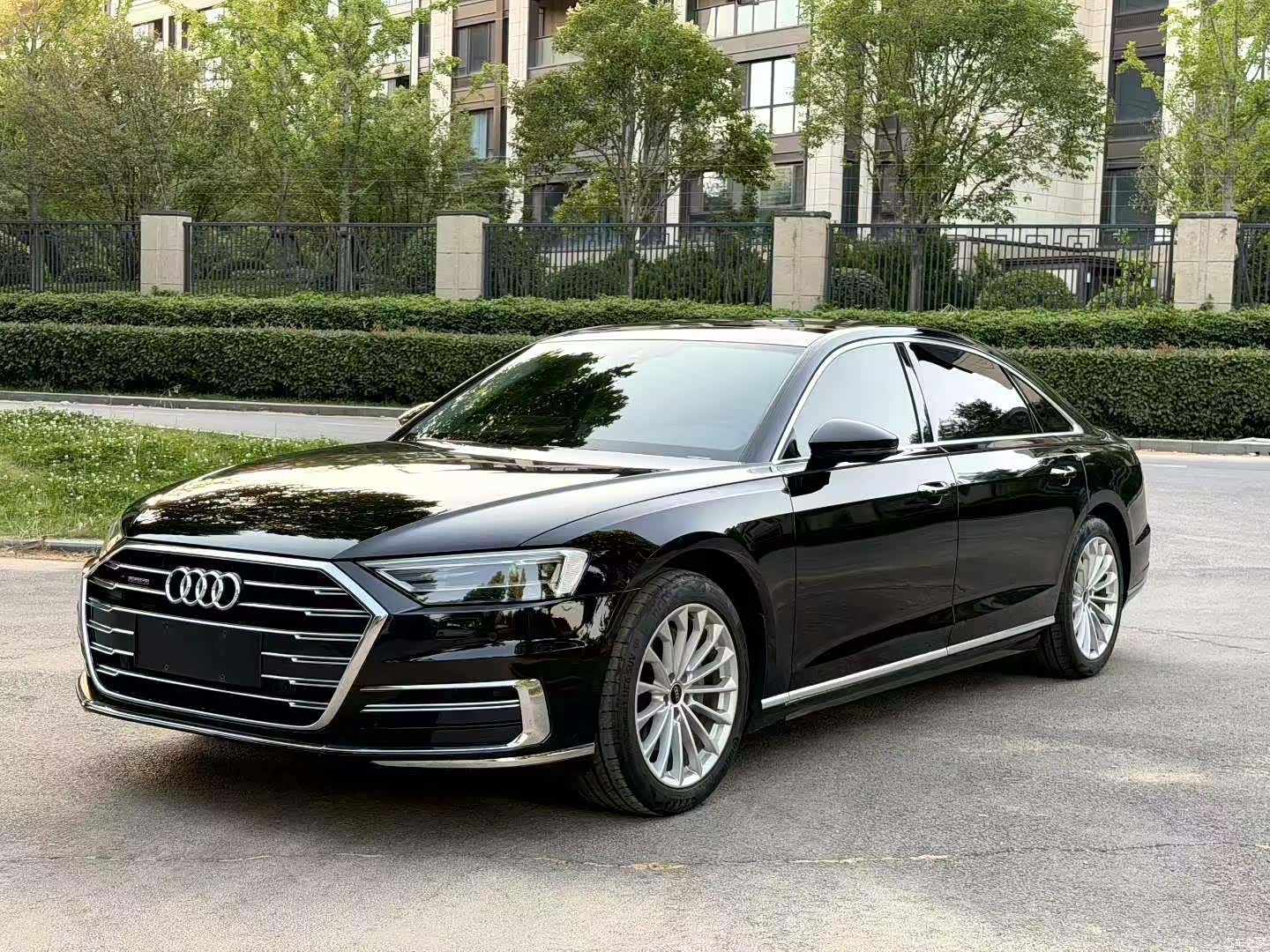 Audi A8L, 2021 1
