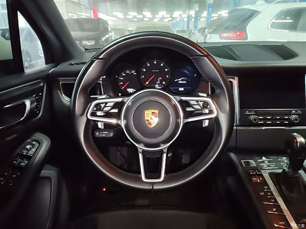 Porsche Macan, 2018 11