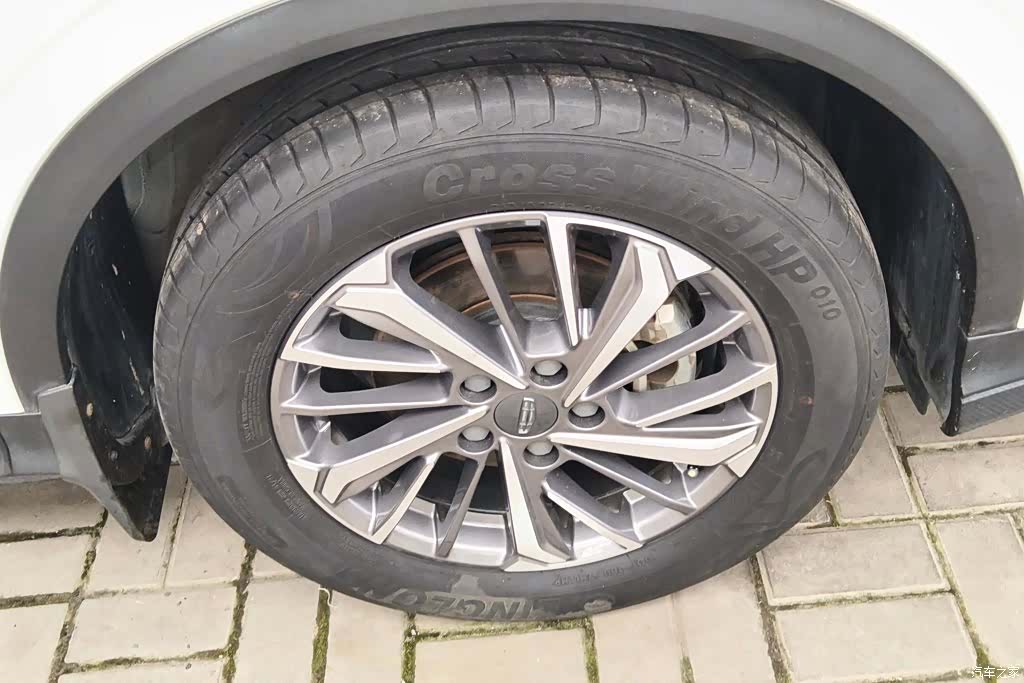 Geely Coolray, 2022 6