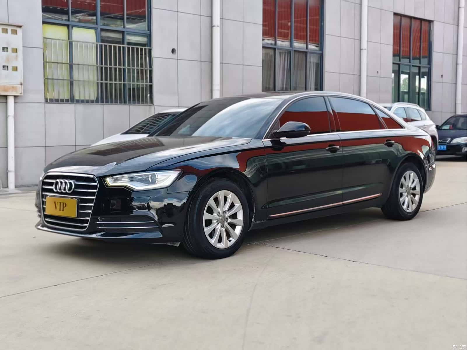 Audi A6L, 2014 1