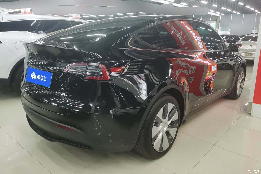 Tesla Model Y, 2023 3