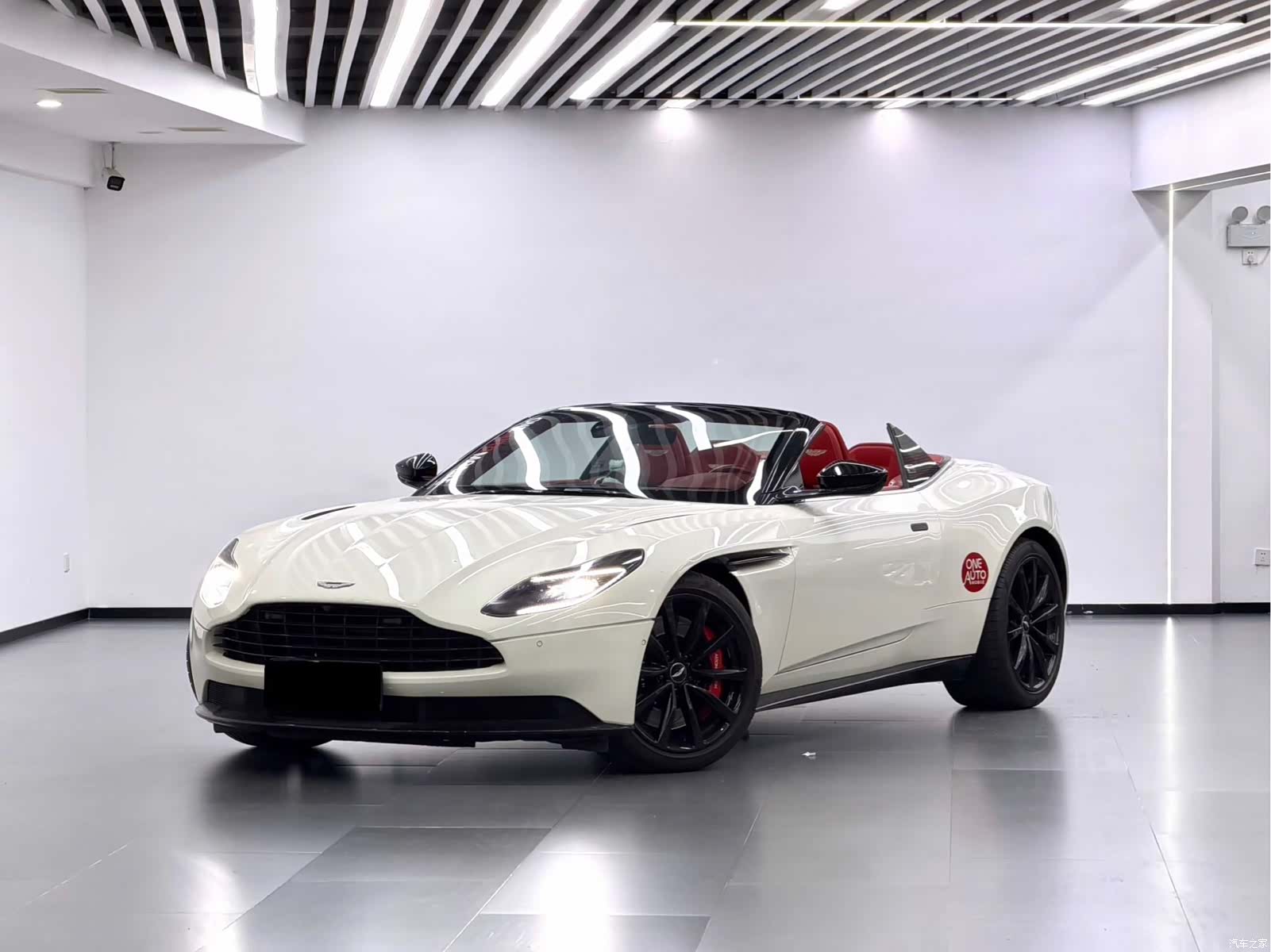 Aston Martin DB11