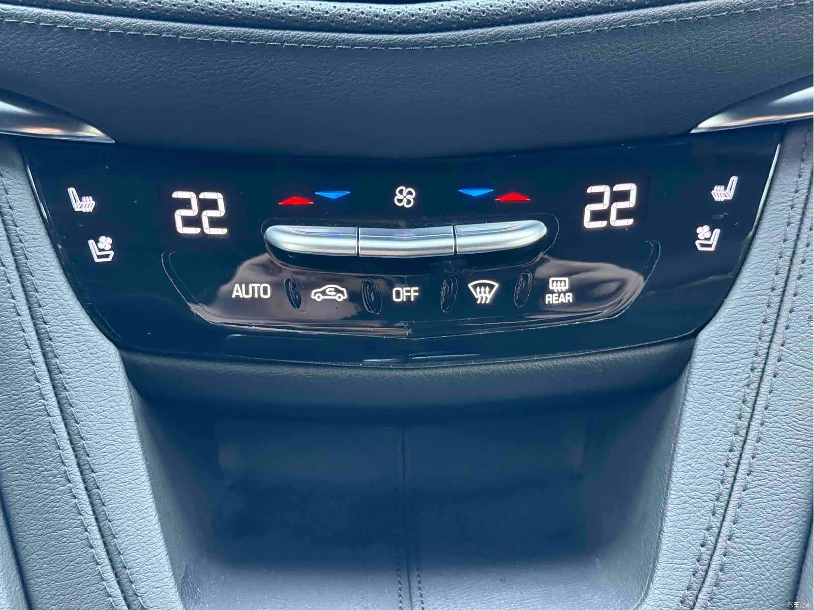 Cadillac XT5, 2024 9