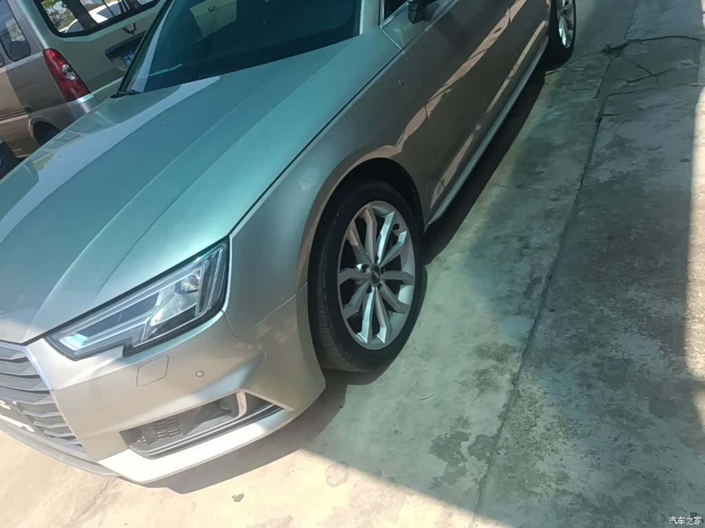 Audi A4L, 2018 23