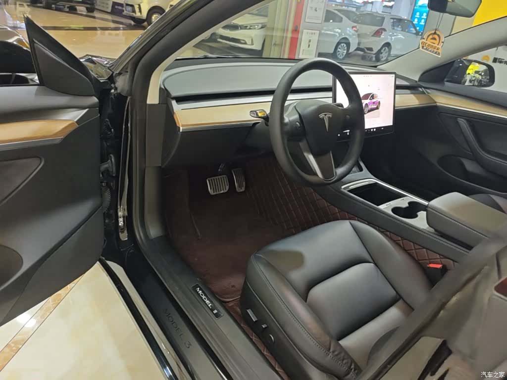 Tesla Model 3, 2022 16