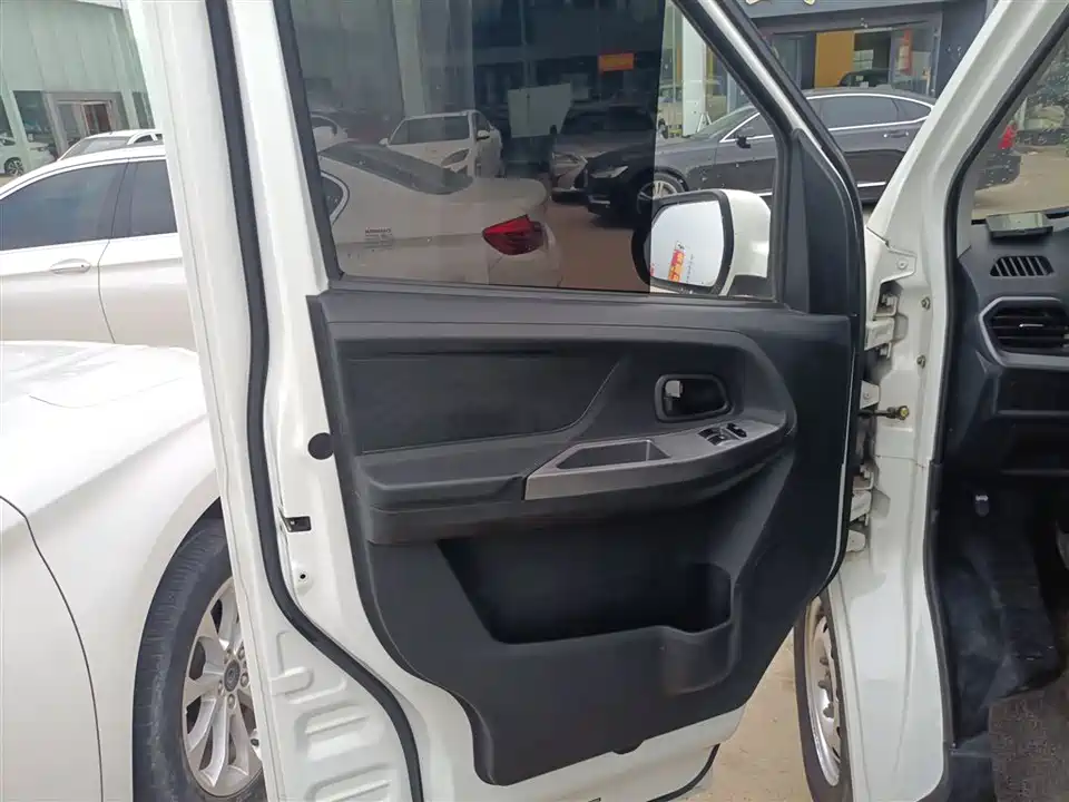 Changan Kaicheng Changan Ruixing M60