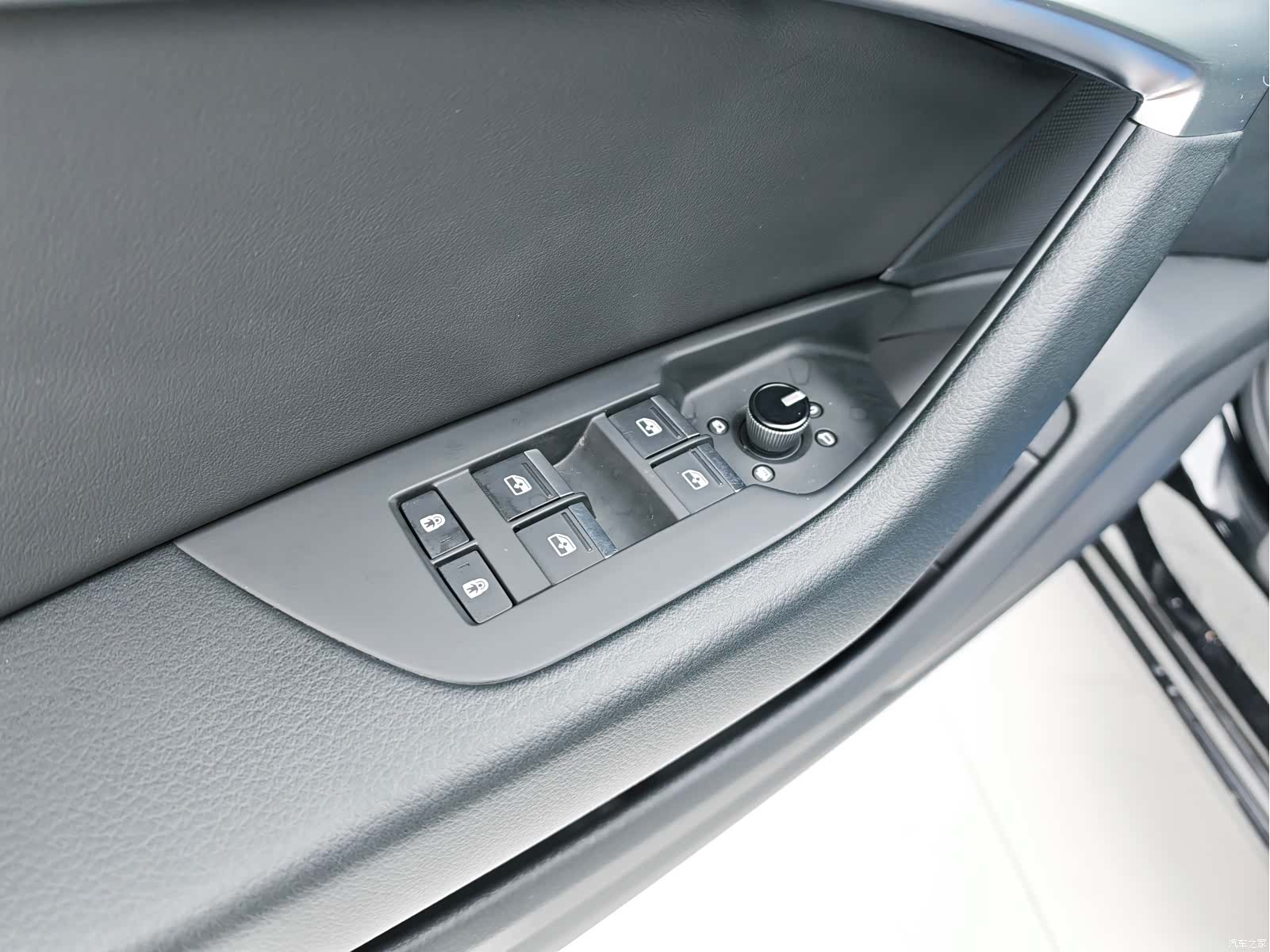Audi A6L, 2021 все фото