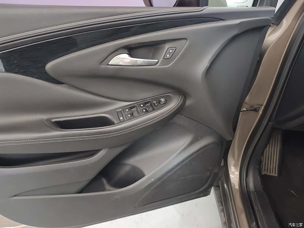 Buick Envision Plus, 2017 11