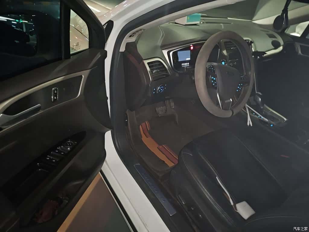 Ford Mondeo, 2015 12