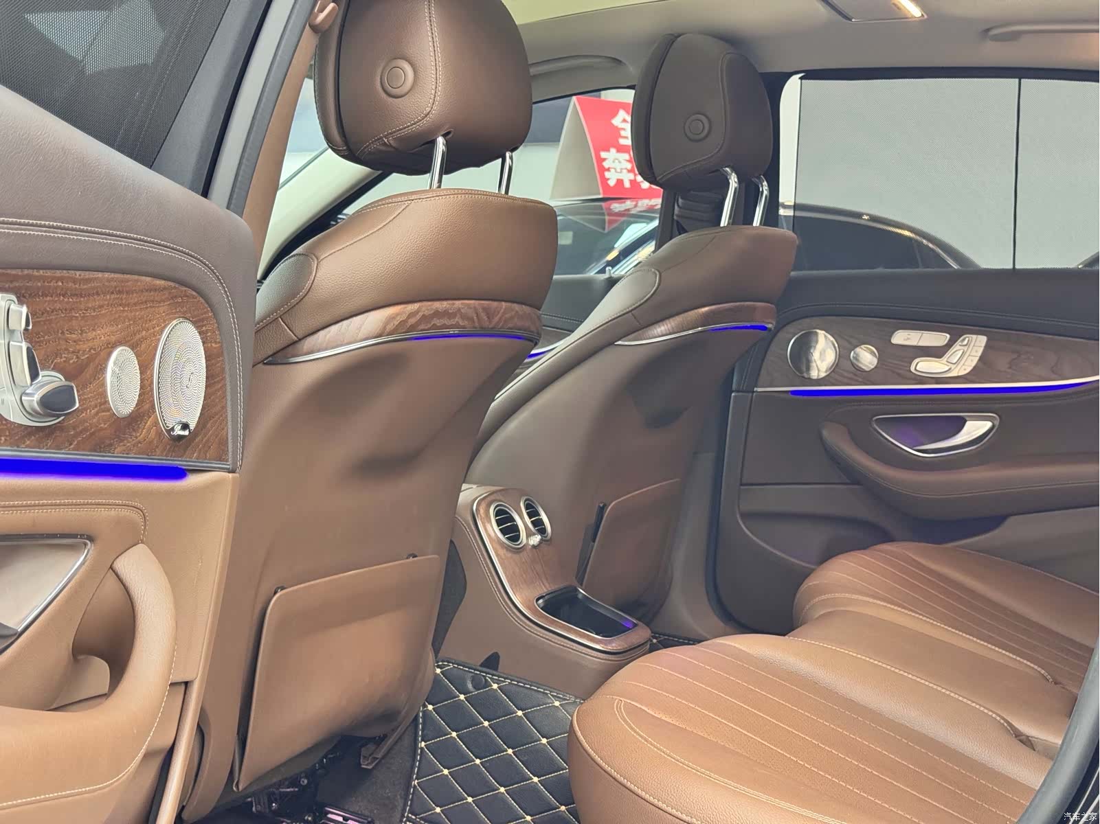 Mercedes-Benz E-Class, 2023 12