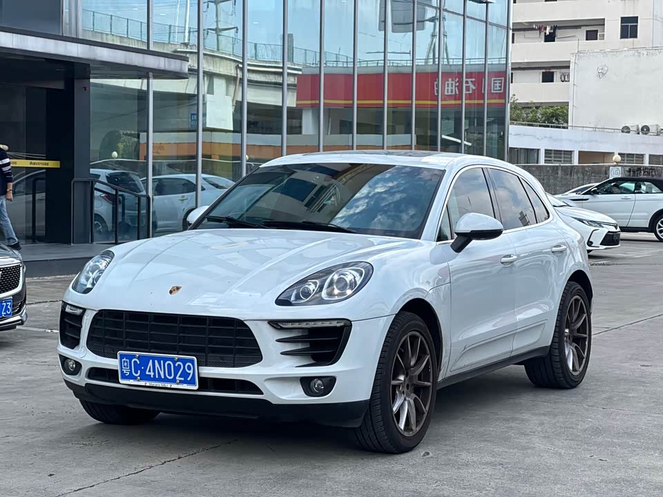 Porsche Macan