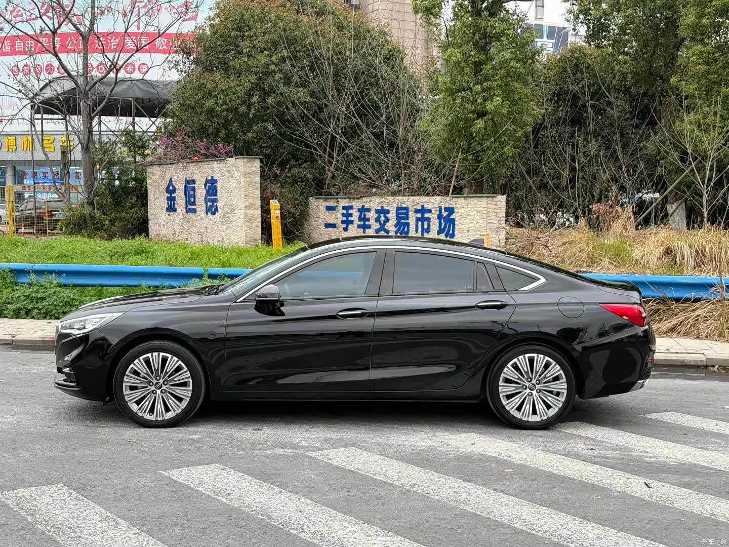 Hongqi H5, 2023 3