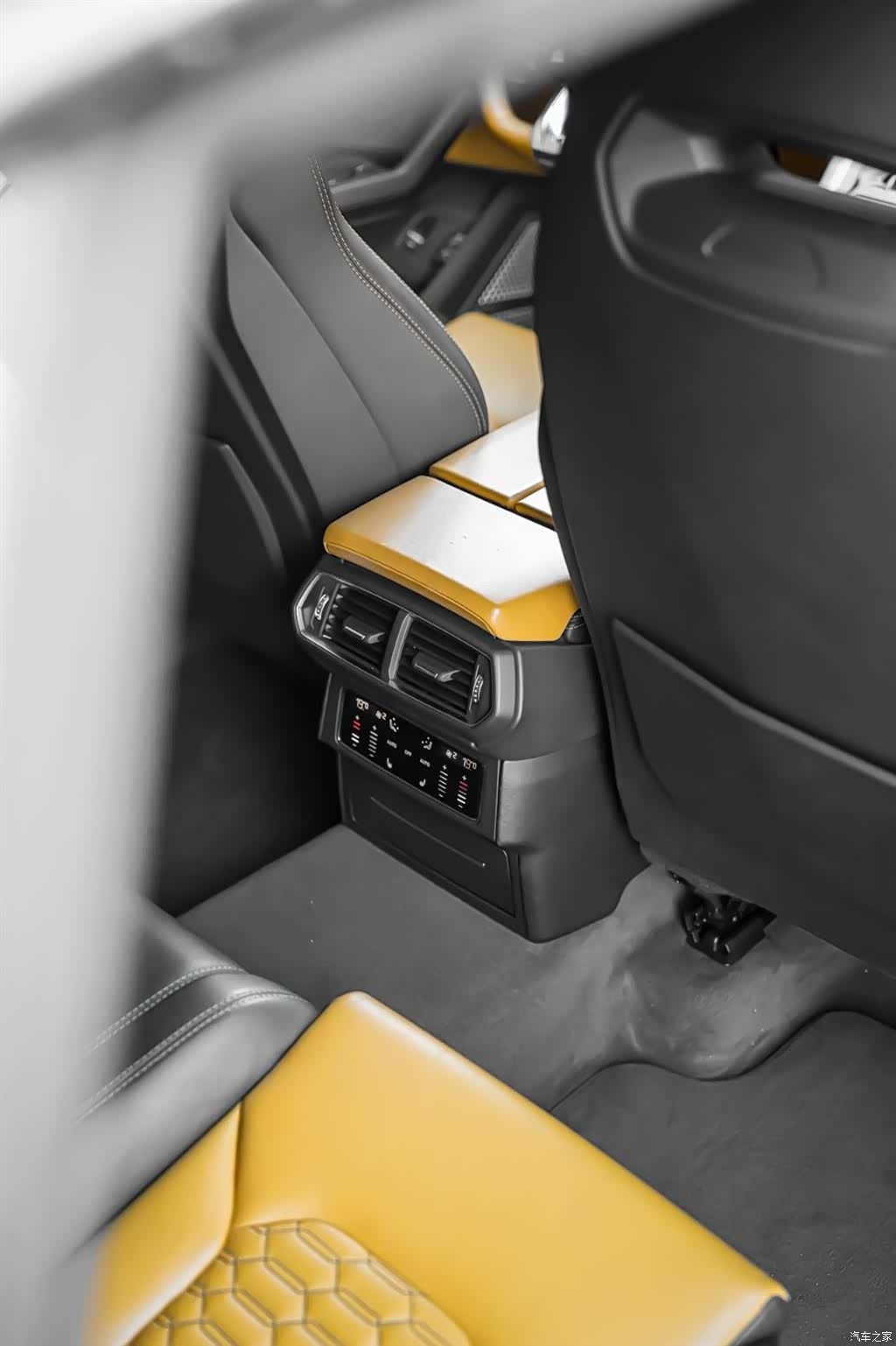 Lamborghini Urus, 2019 7