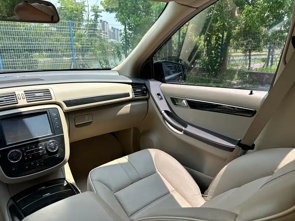 Mercedes-Benz R-class