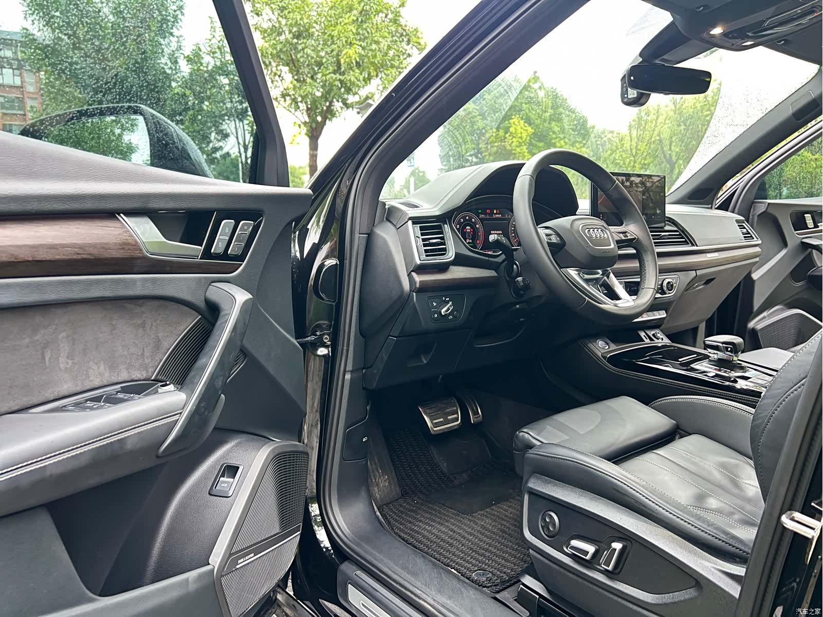 Audi Q5L, 2025 4