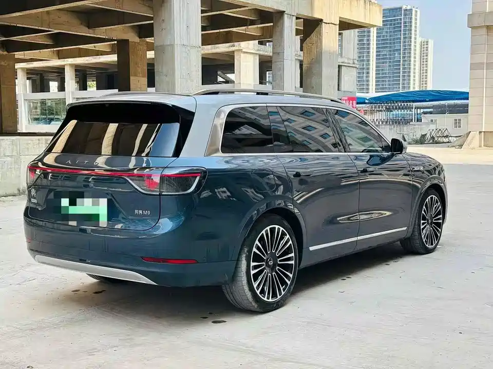 AITO Ask the world M9