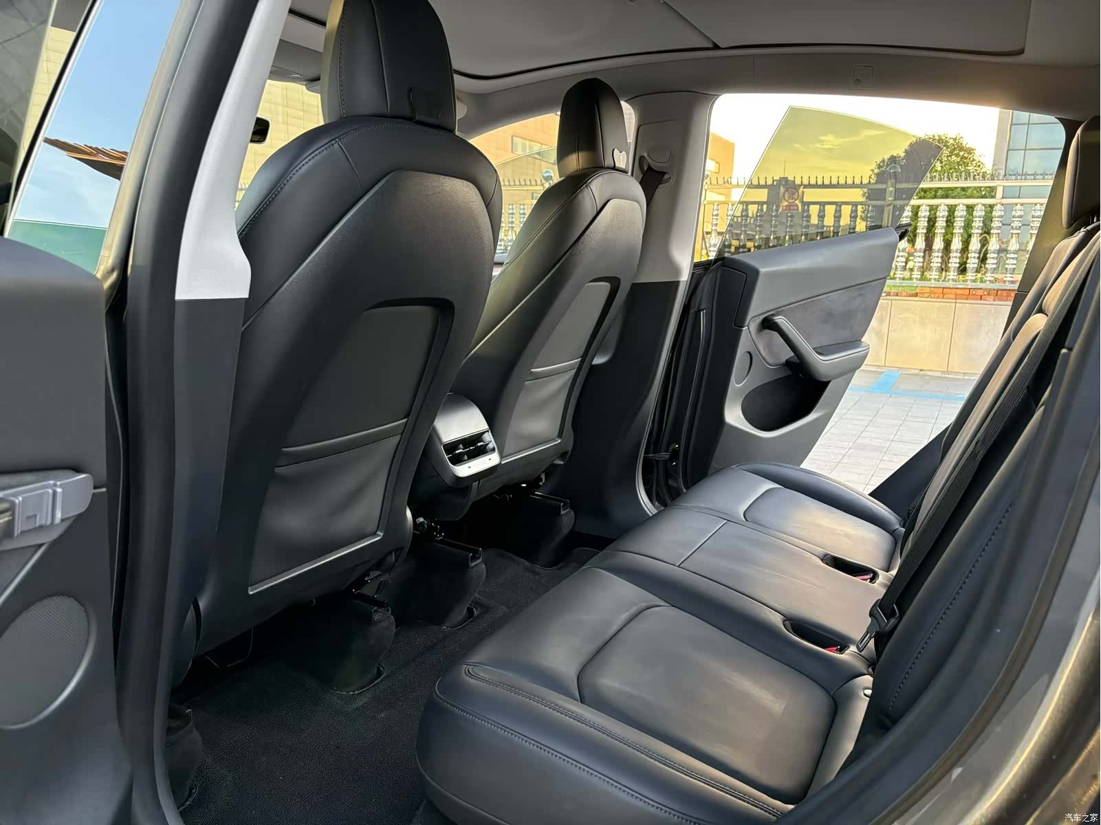 Tesla Model Y, 2021 7