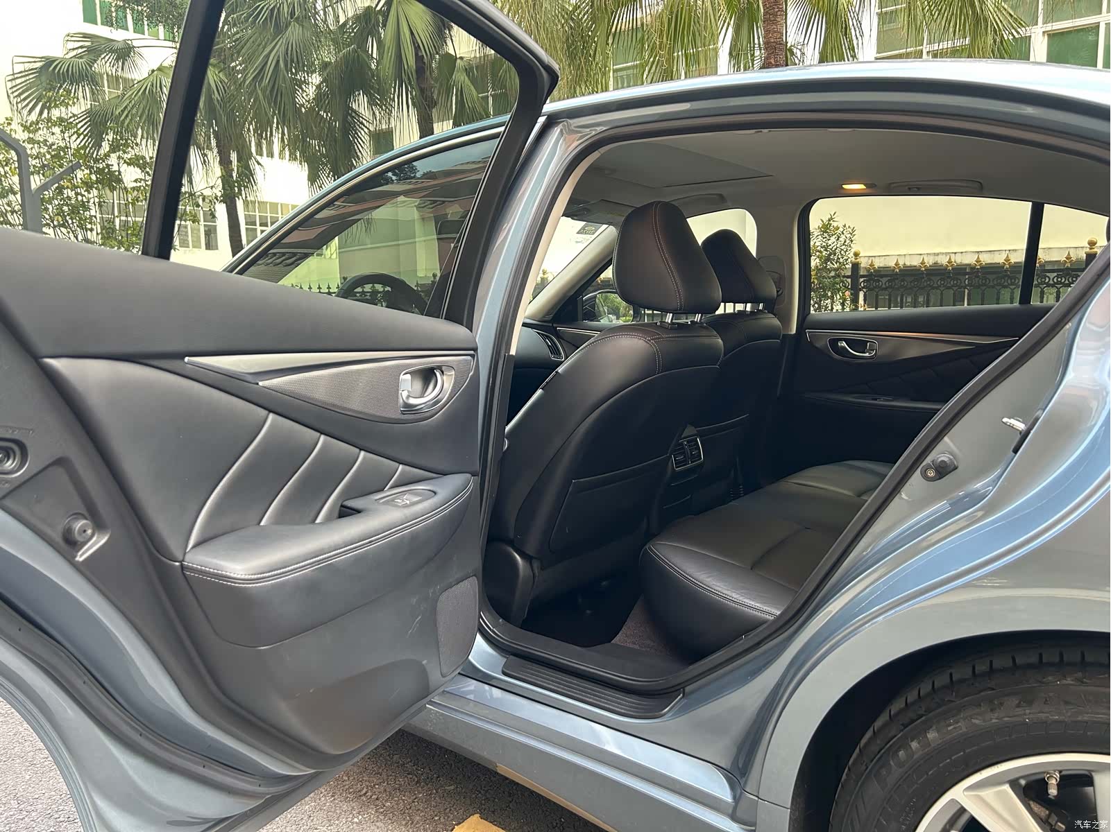 Infiniti Q50, 2014 10