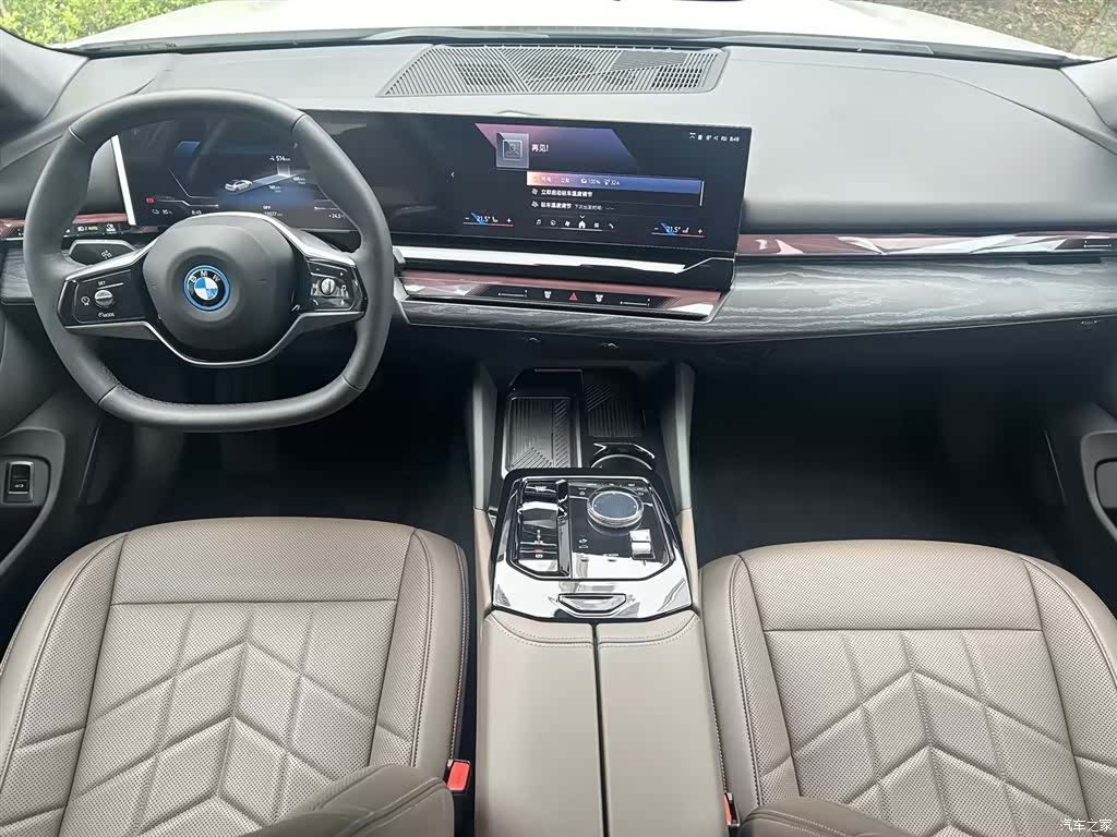 BMW i5, 2025 все фото