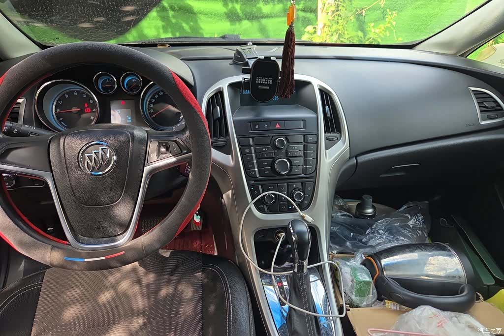 Buick XT, 2013 12
