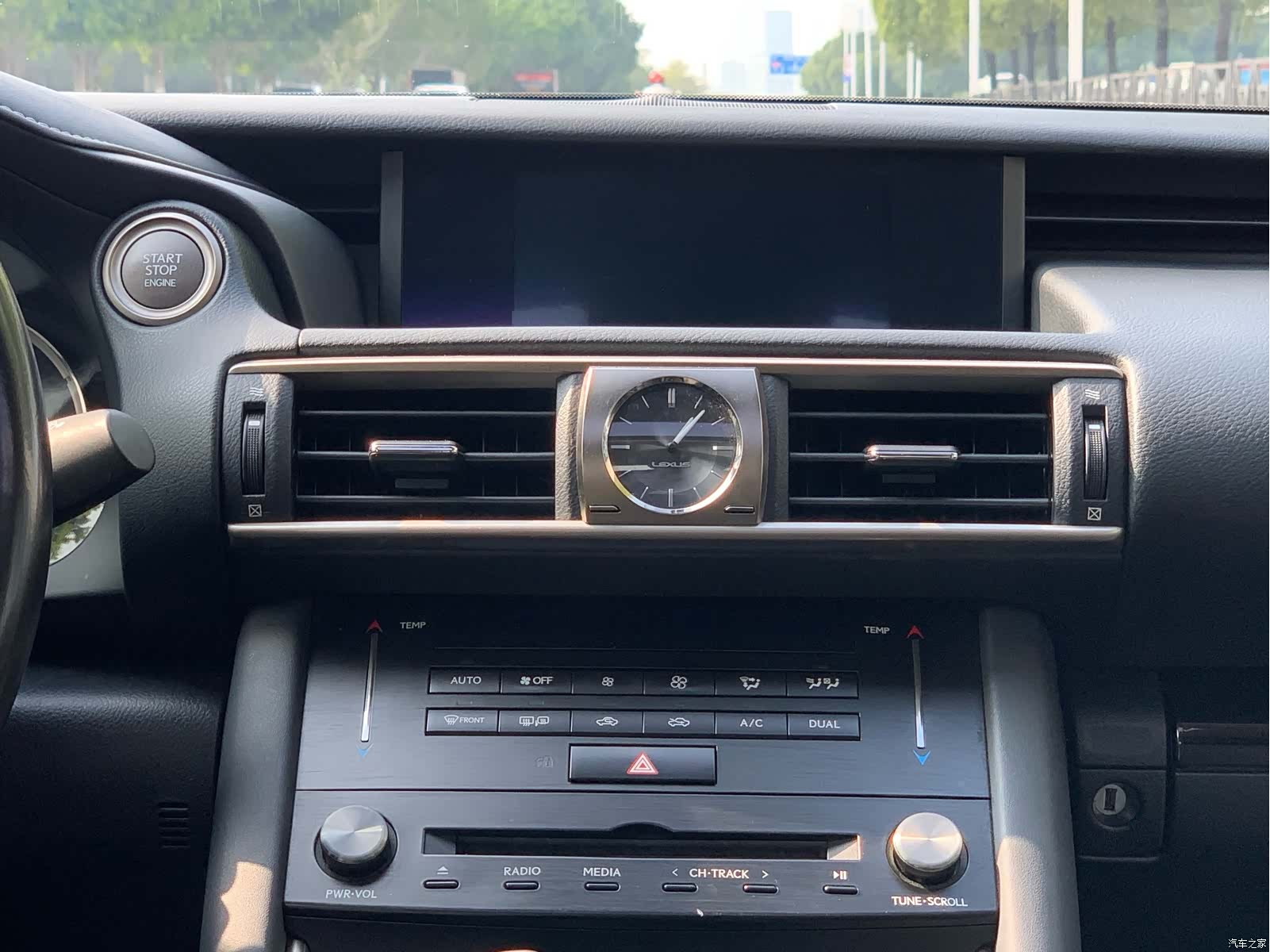 Lexus IS, 2018 14