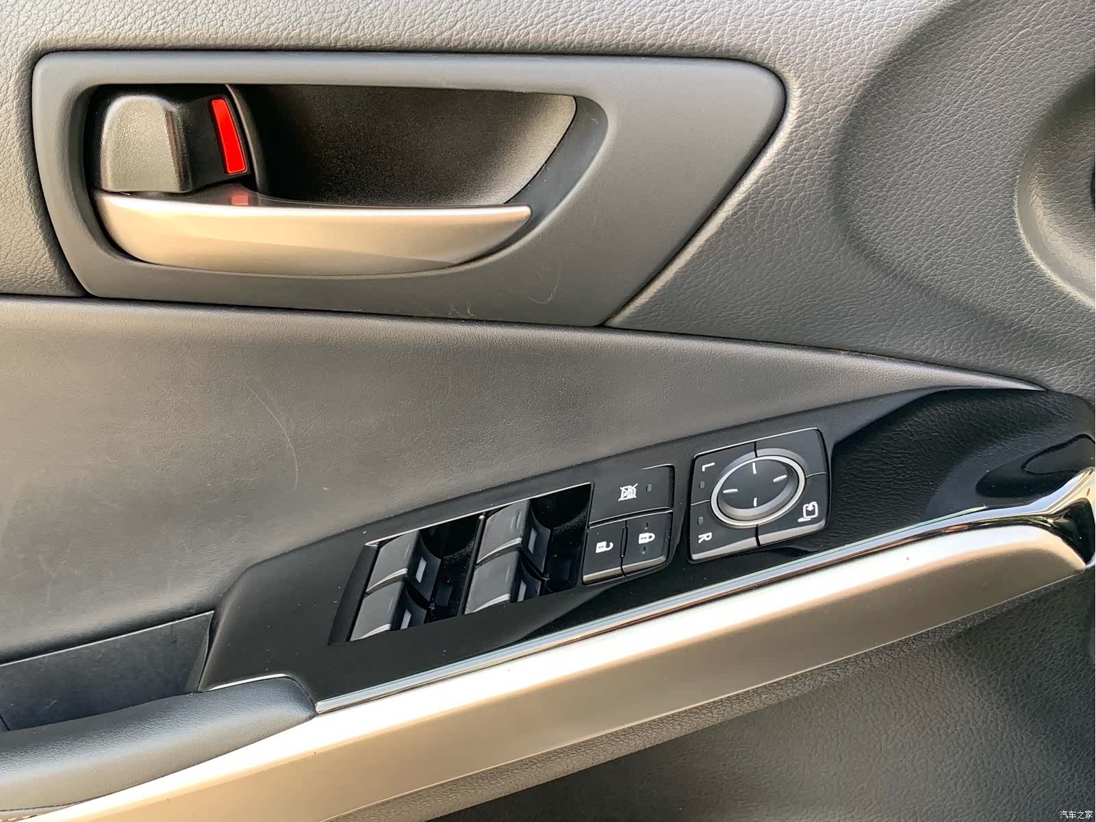 Lexus IS, 2018 18