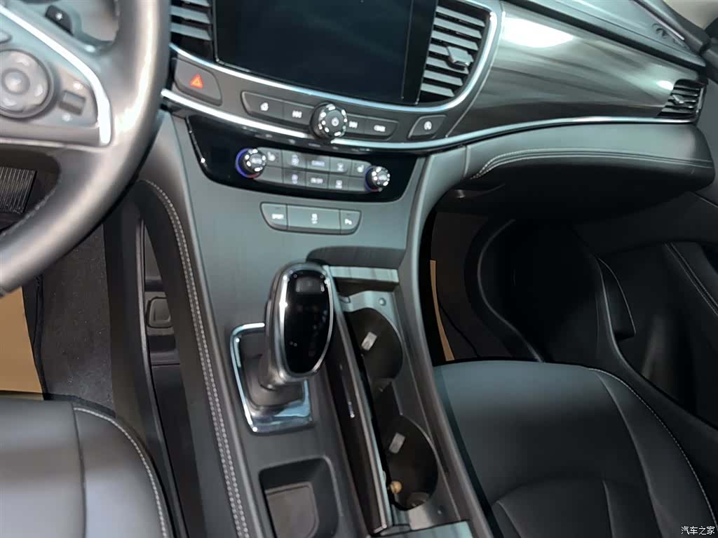 Buick LaCrosse, 2022 7