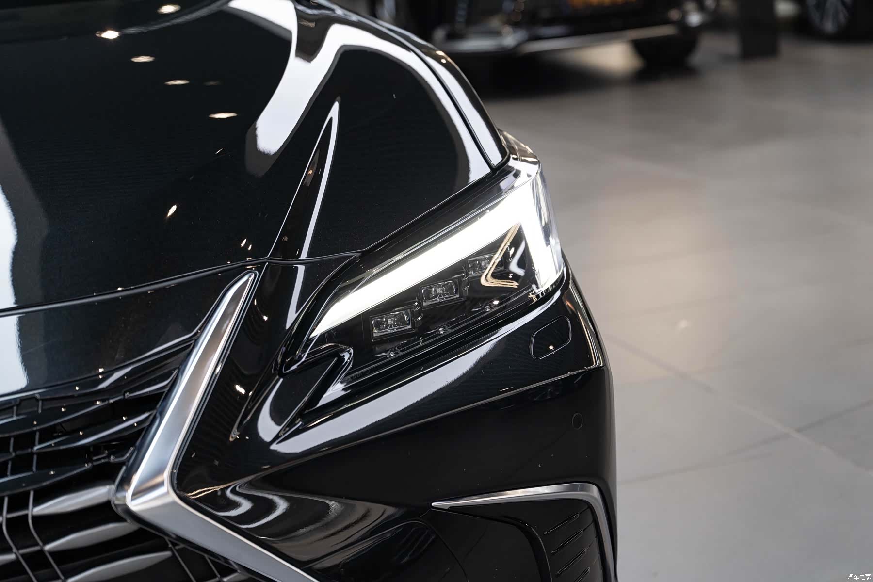 Lexus ES, 2025 6
