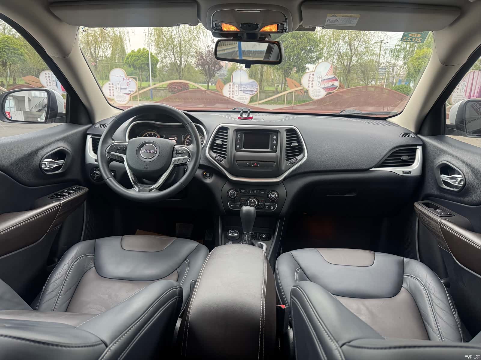 Jeep Cherokee, 2016 9