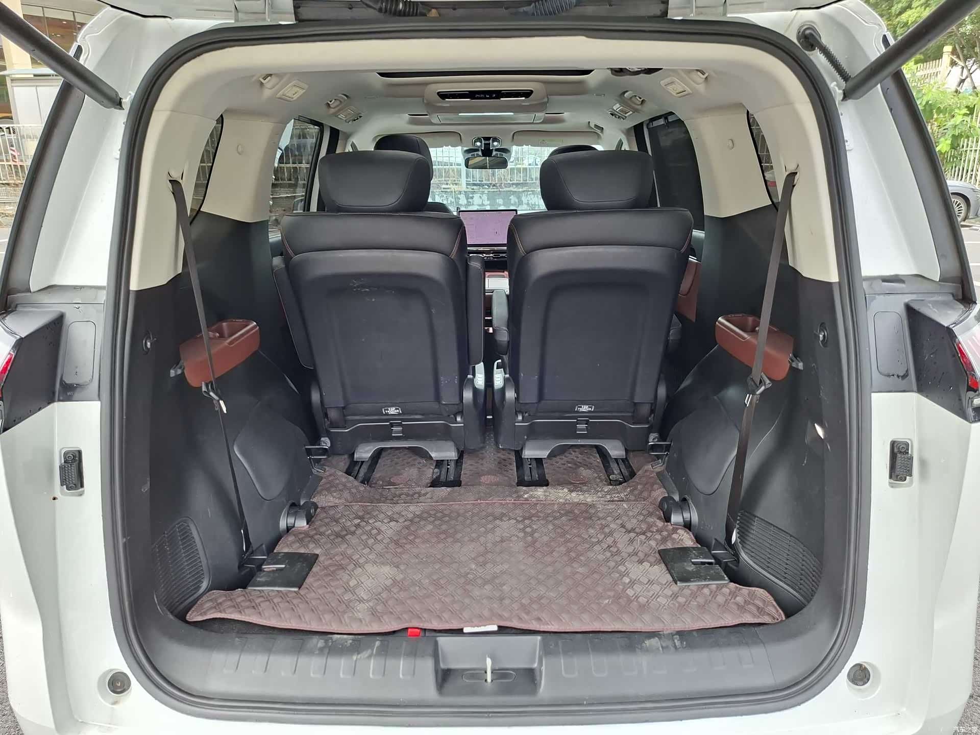 Trumpchi E8, 2024 24