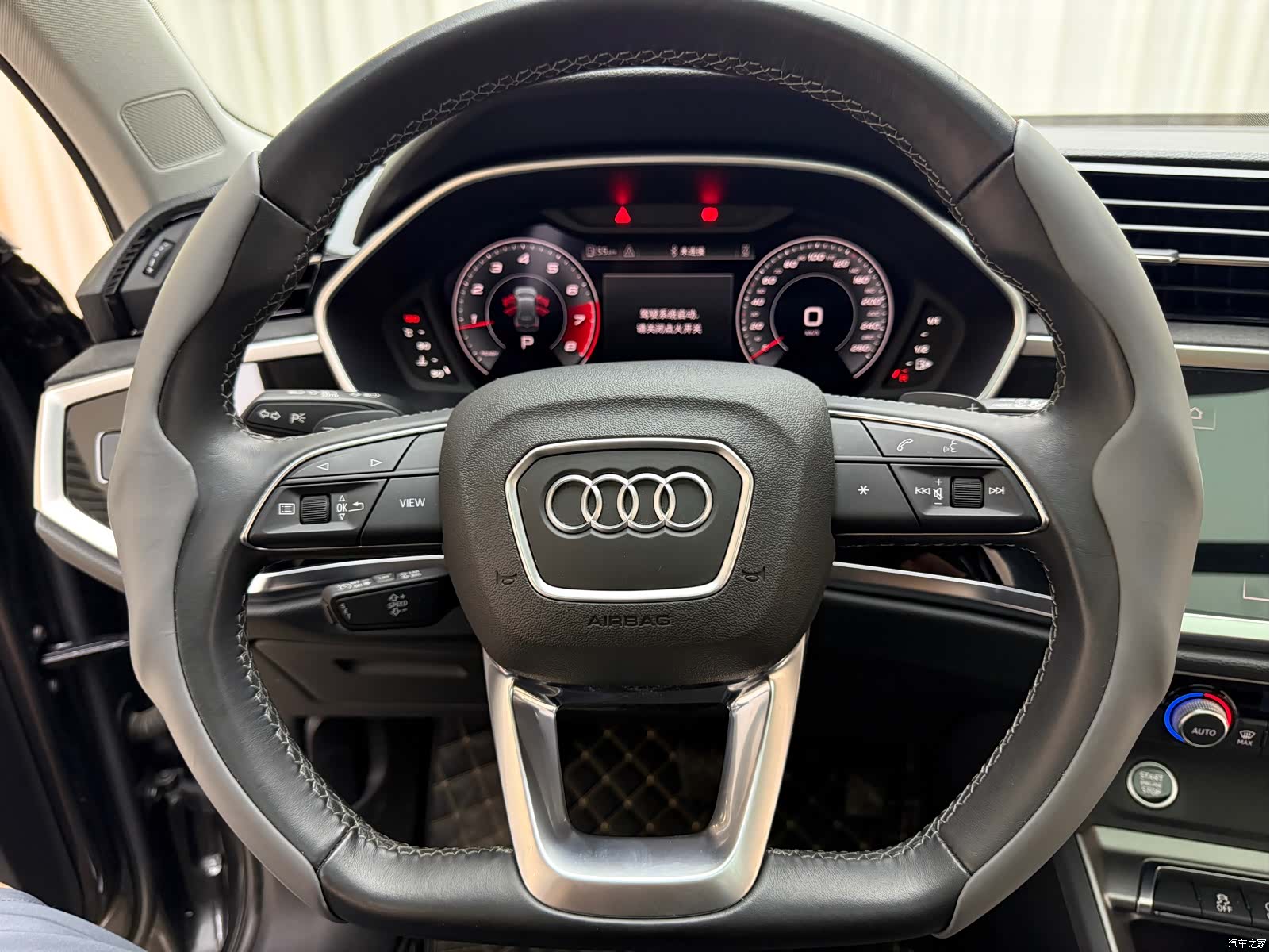 Audi Q3, 2023 10