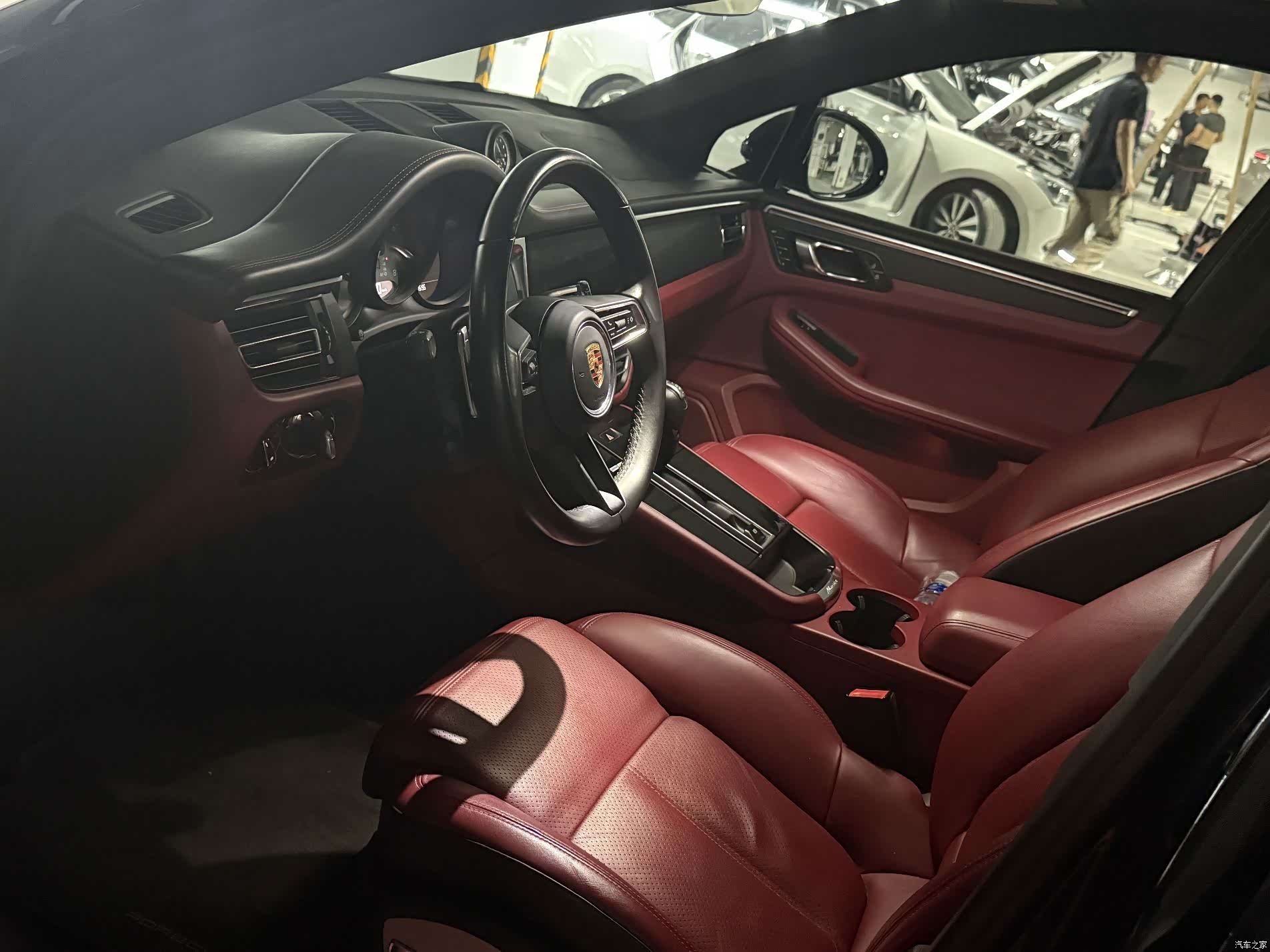 Porsche Macan, 2022 9