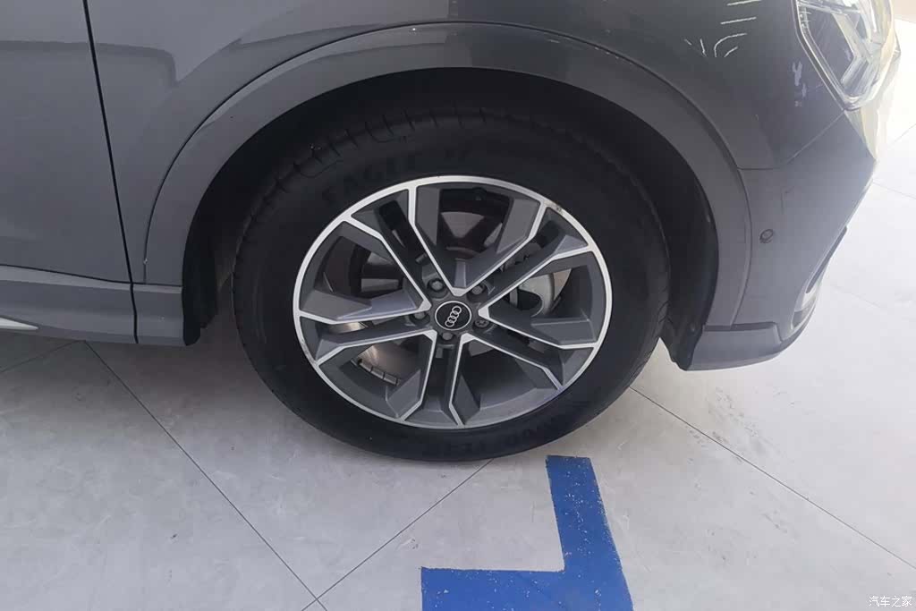 Audi Q3, 2022 6